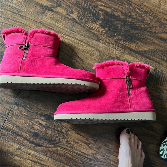 Koolaburra by Ugg Berry Red Winter Boots - Picture 5 of 10